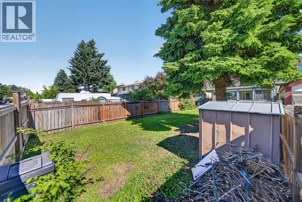 6417 26 Avenue NE — photo 43