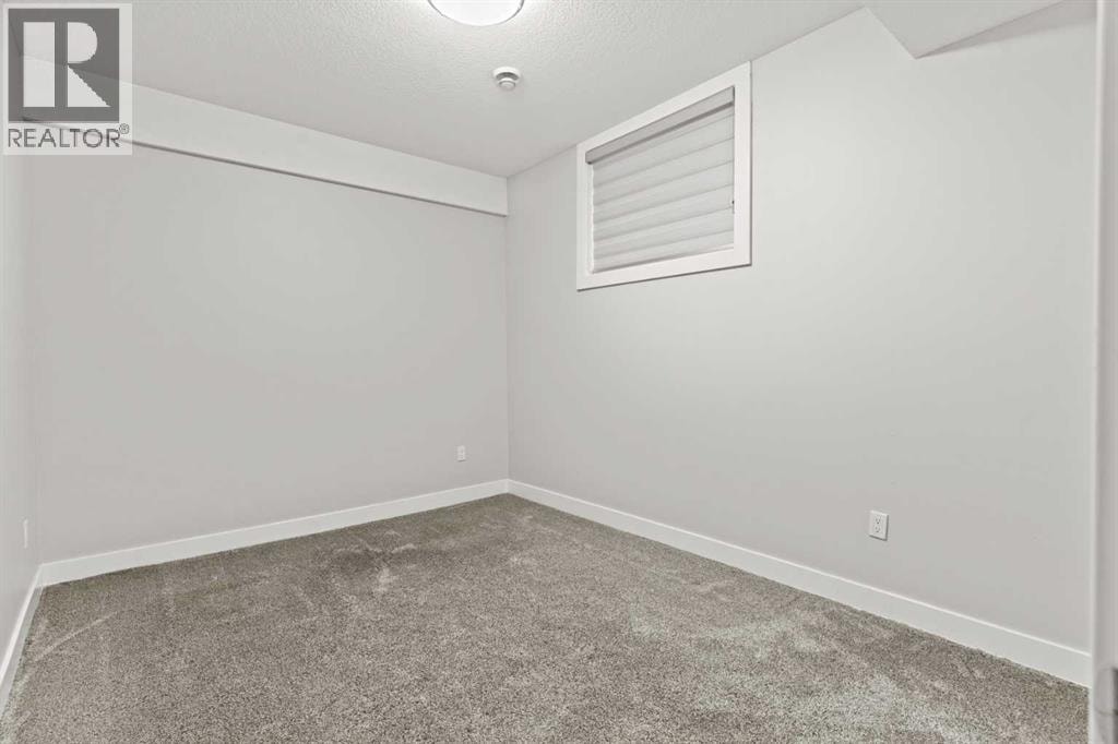 111 KINNIBURGH Place — photo 30