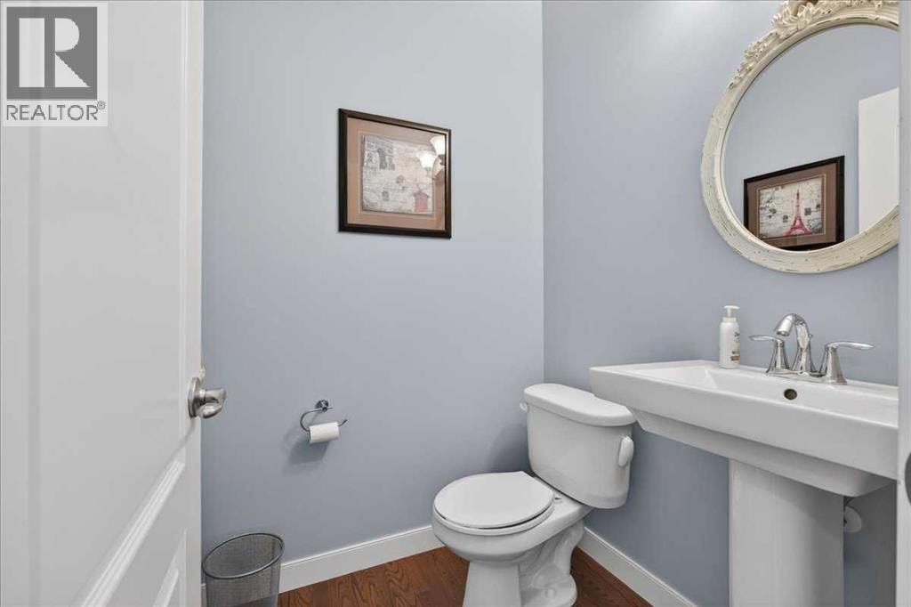 28 Evansview Manor NW — photo 12