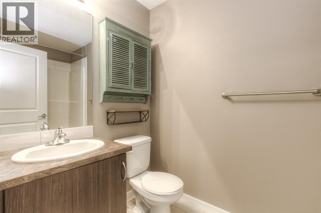 208, 100 Cranfield Common SE — photo 18