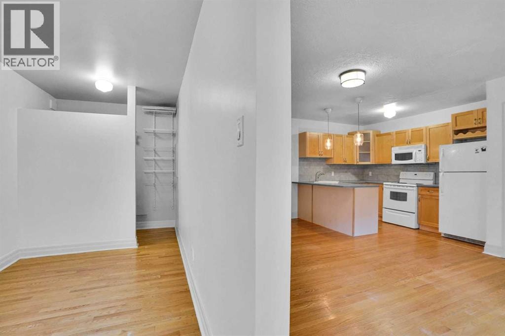 12A, 330 19 Avenue SW — photo 22
