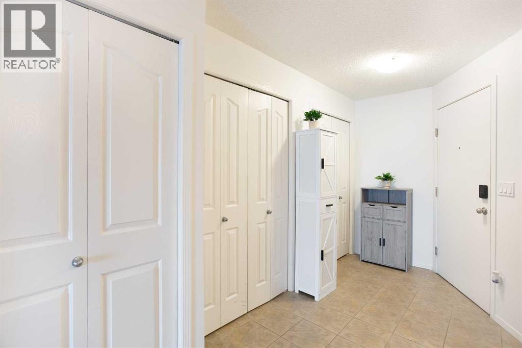 4310, 60 Panatella Street NW — photo 16
