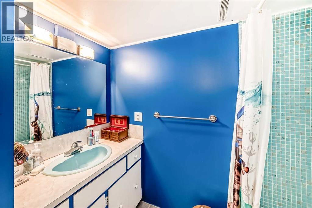 5007 Vallance Crescent NW — photo 37