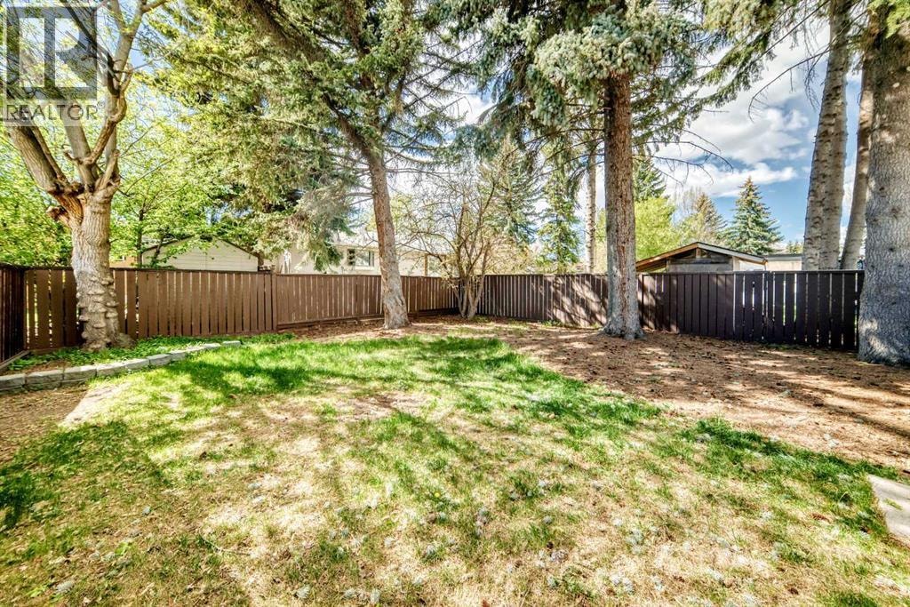 5007 Vallance Crescent NW — photo 46