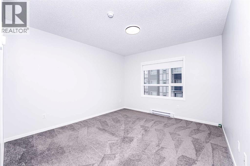 215, 40 Carrington Plaza N — photo 9
