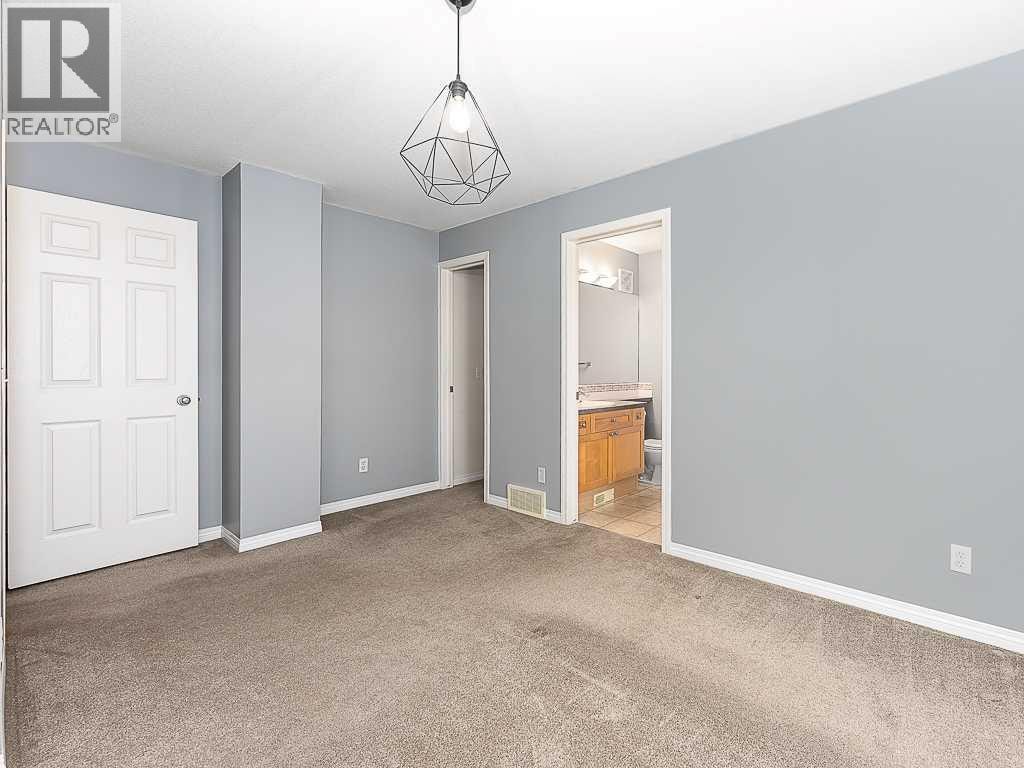 172 Simcoe Place SW — photo 16