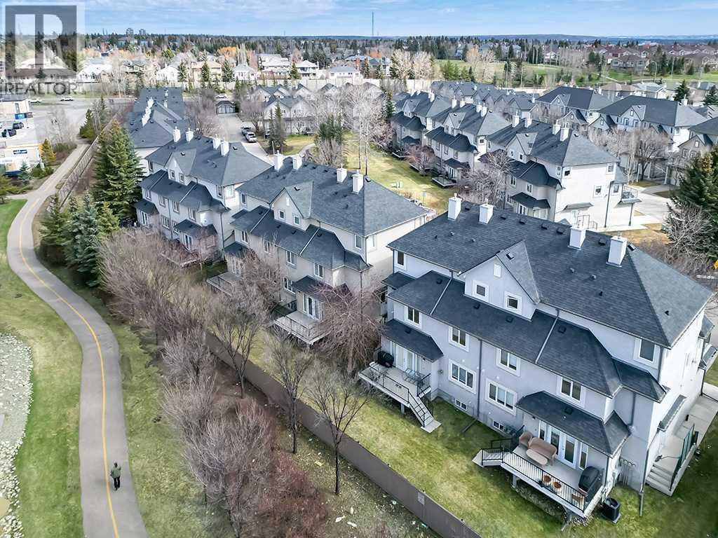 172 Simcoe Place SW — photo 2