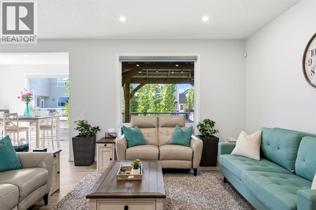 212 Willowmere Close — photo 8