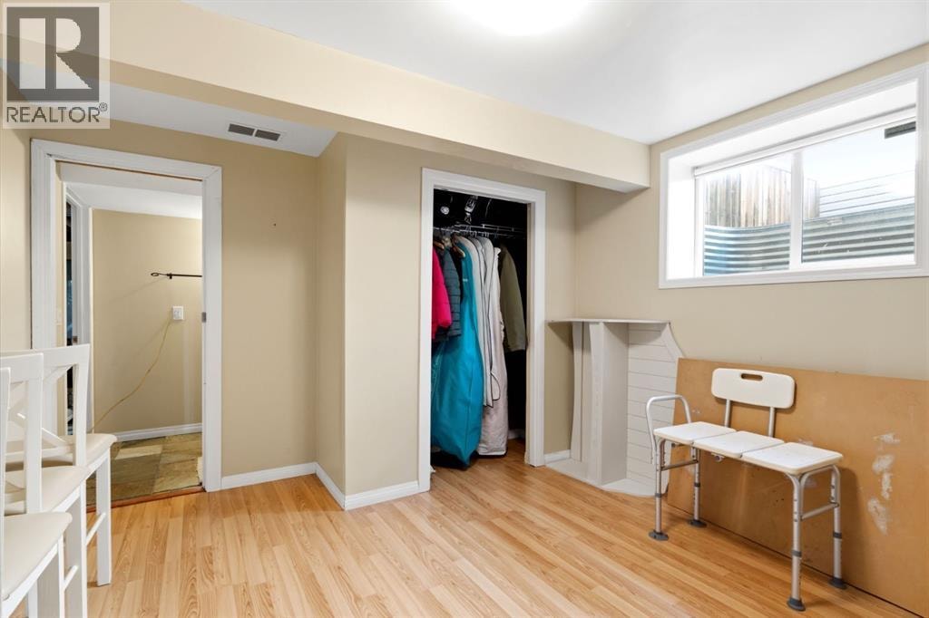 212 Willowmere Close — photo 39