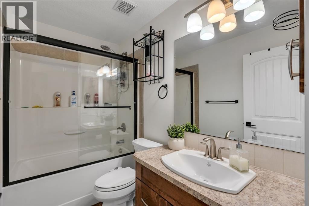 71 Canals Close SW — photo 37