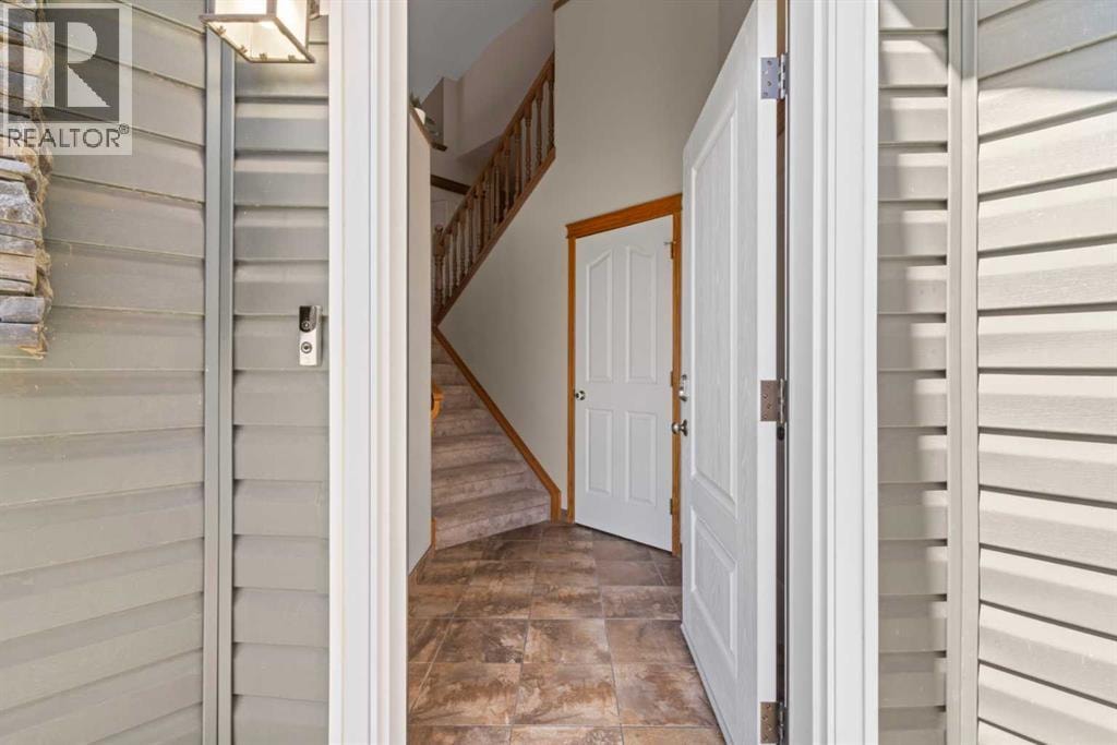 65 Canoe Circle SW — photo 4