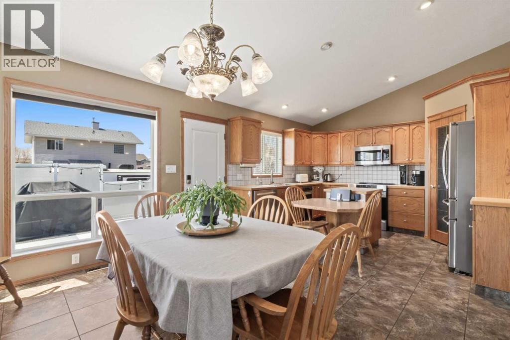 65 Canoe Circle SW — photo 8