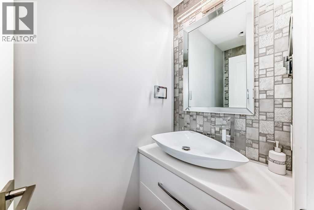 256 Riverside Mews SE — photo 26