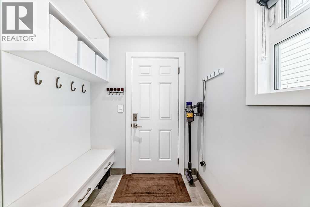 256 Riverside Mews SE — photo 28