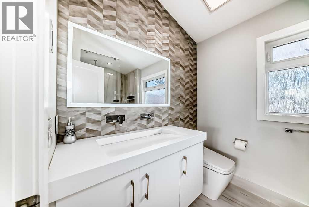 256 Riverside Mews SE — photo 32