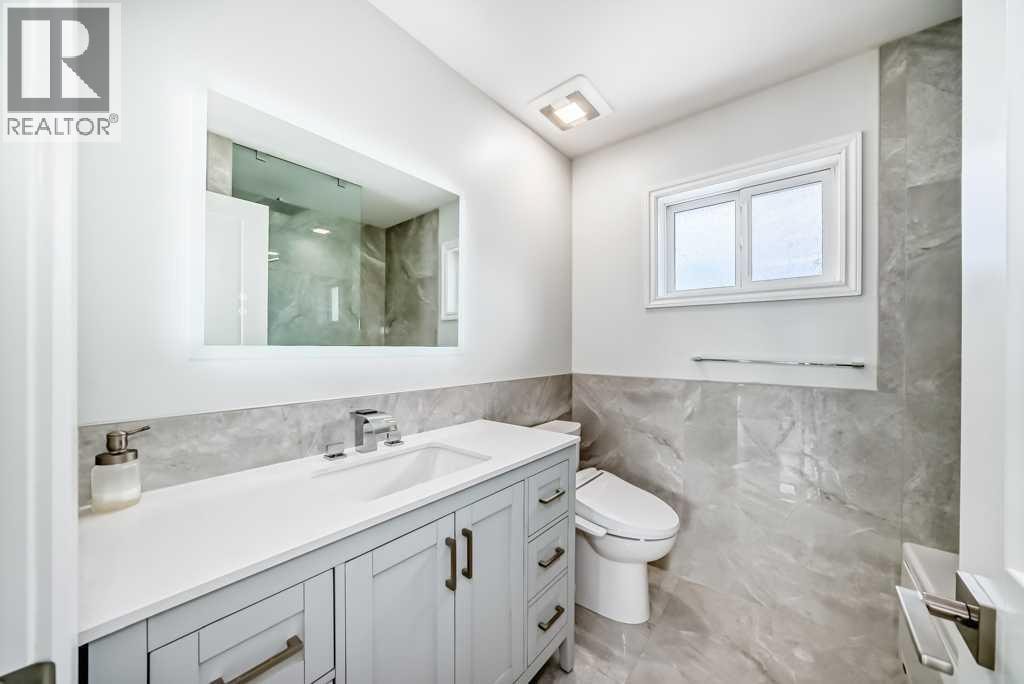 256 Riverside Mews SE — photo 37