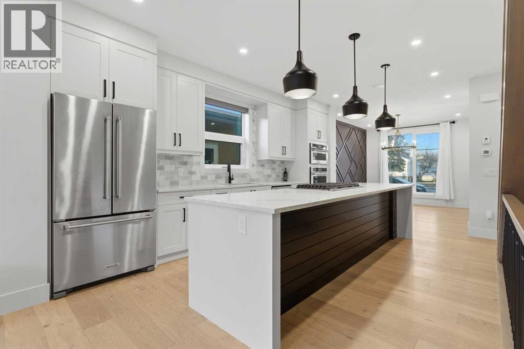 631 55 Avenue SW — photo 7