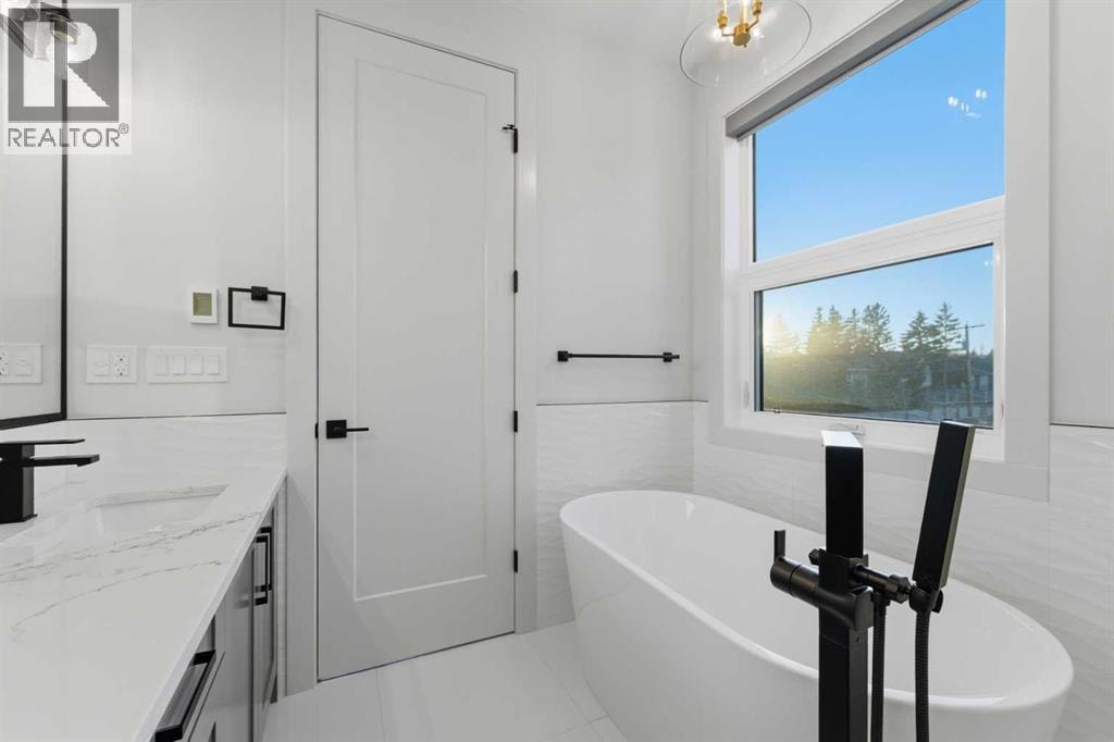 631 55 Avenue SW — photo 25