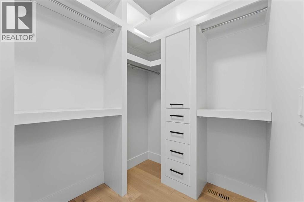 631 55 Avenue SW — photo 22