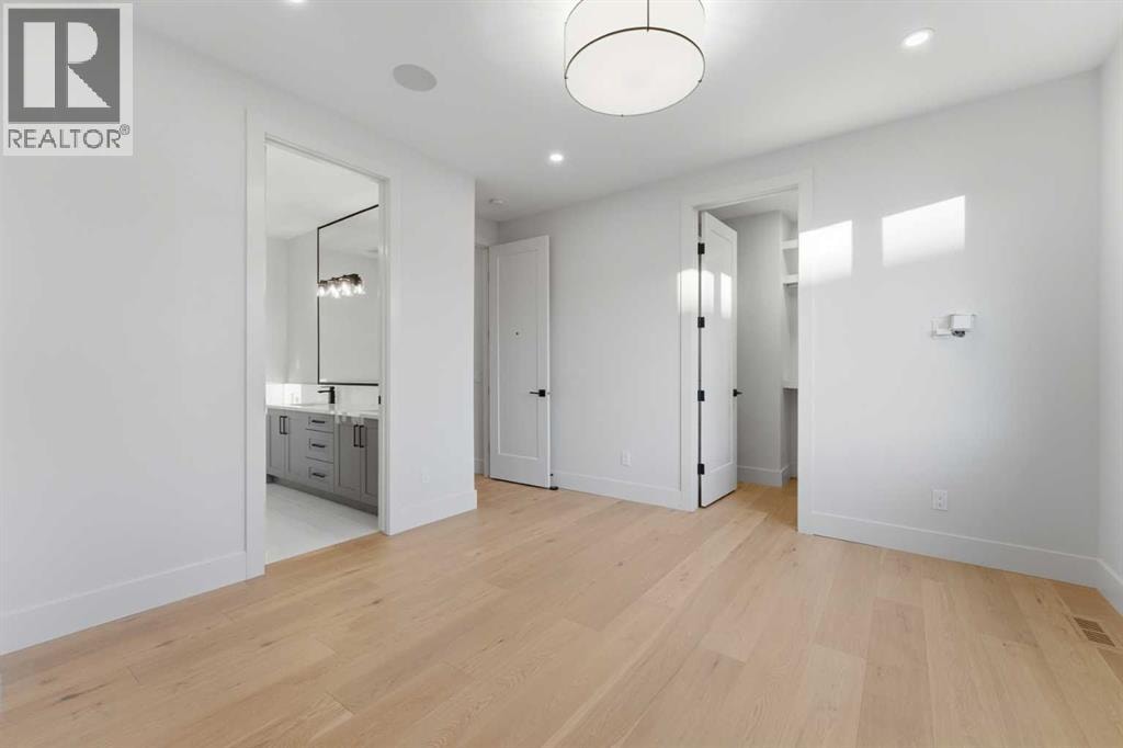 631 55 Avenue SW — photo 21