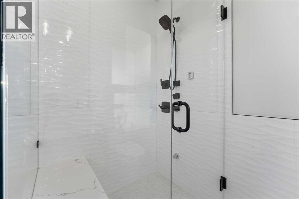 631 55 Avenue SW — photo 24