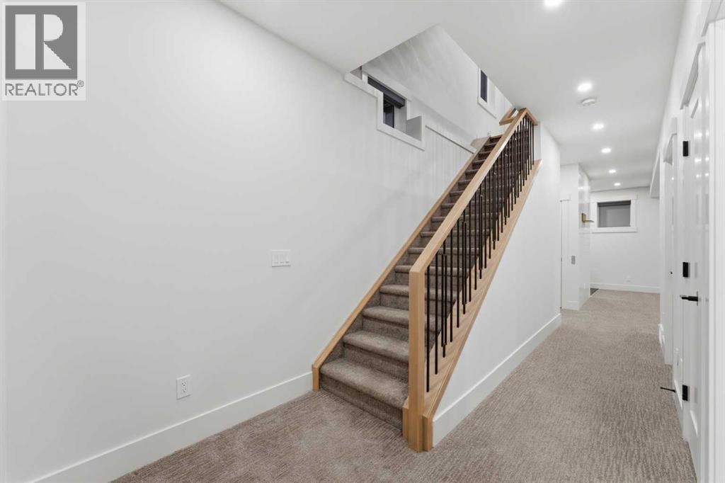 631 55 Avenue SW — photo 43