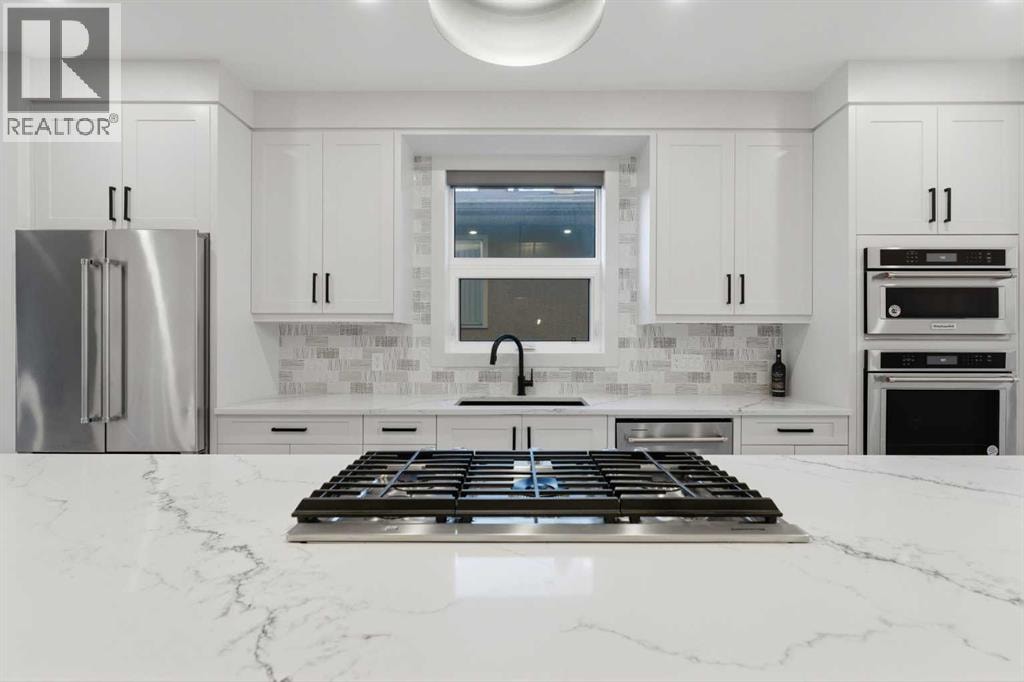 631 55 Avenue SW — photo 9