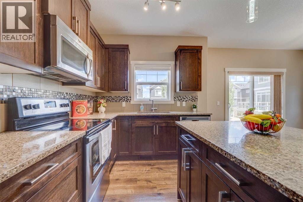 558 Evanston Manor NW — photo 7
