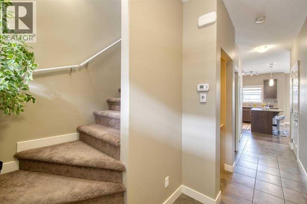 558 Evanston Manor NW — photo 5