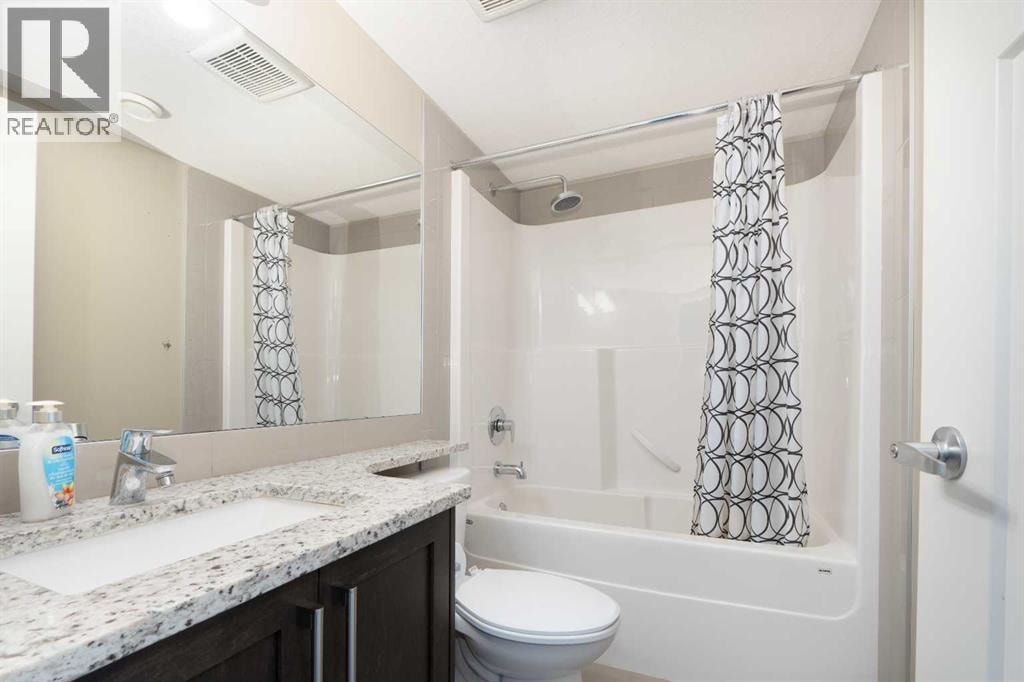 558 Evanston Manor NW — photo 27