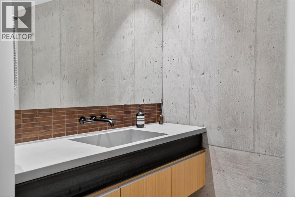 1308 Montreal Avenue SW — photo 14
