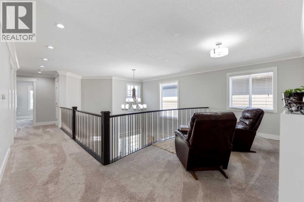 125 Kinniburgh Loop — photo 24