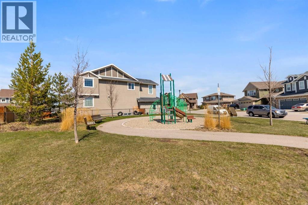 125 Kinniburgh Loop — photo 49