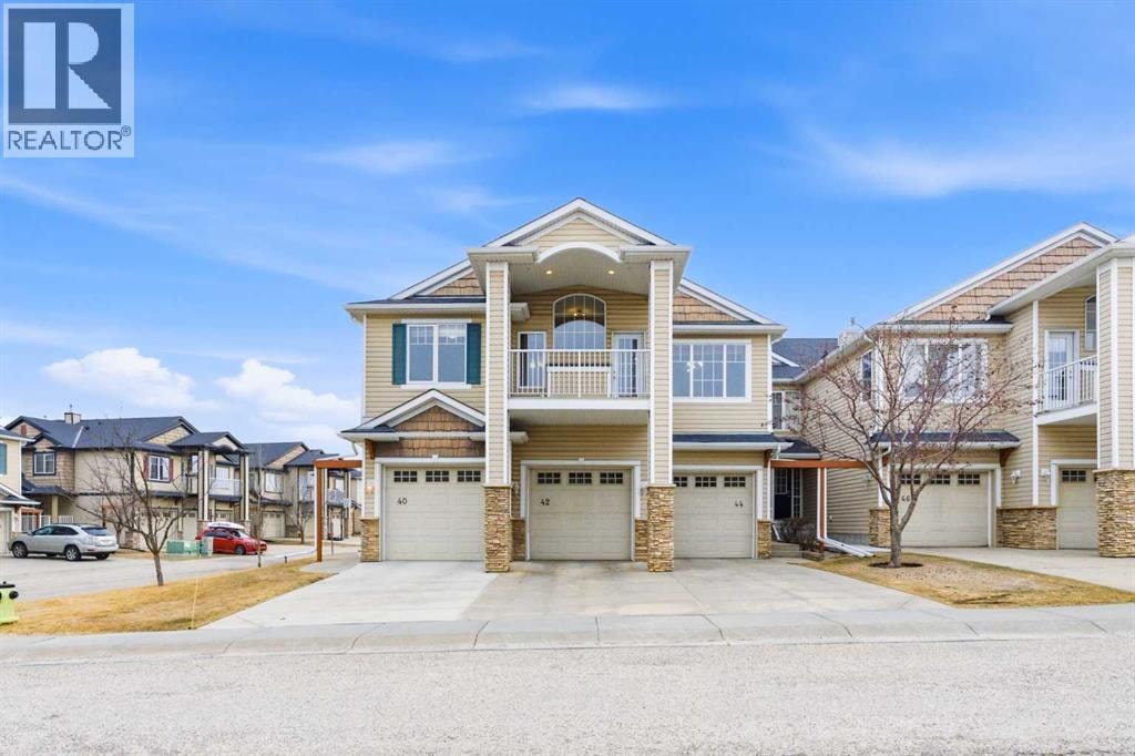 40 Royal Birch Mount NW — photo 1