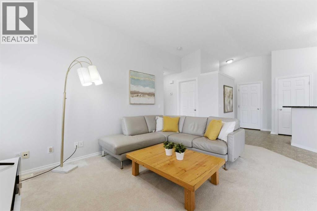 40 Royal Birch Mount NW — photo 8