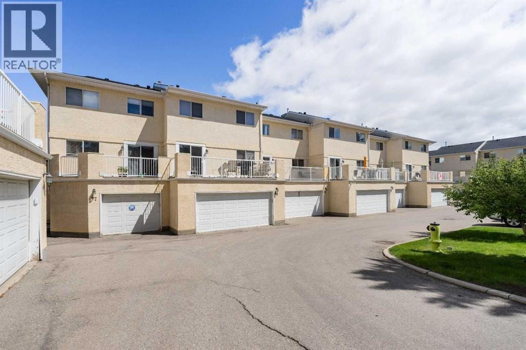 47 Millrose Place SW — photo 37
