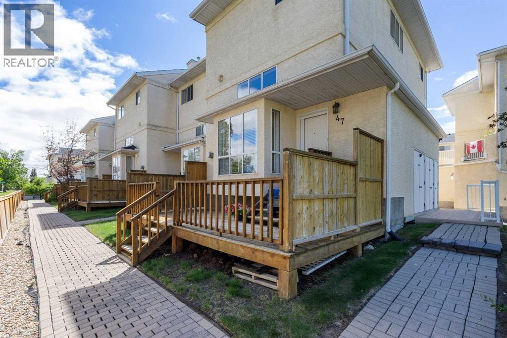 47 Millrose Place SW — photo 3