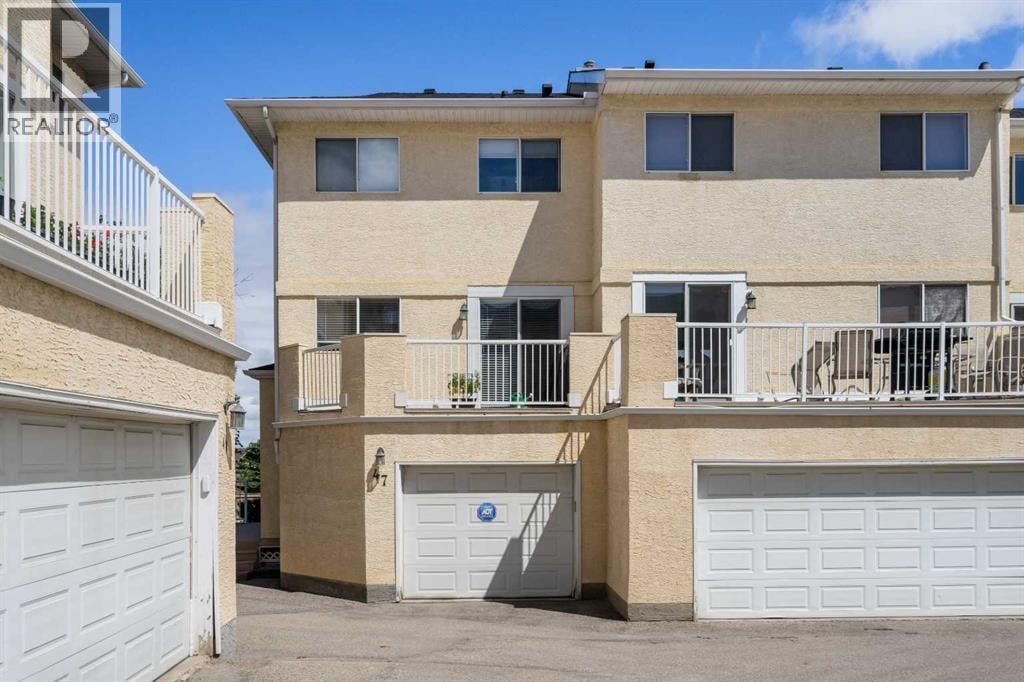 47 Millrose Place SW — photo 4