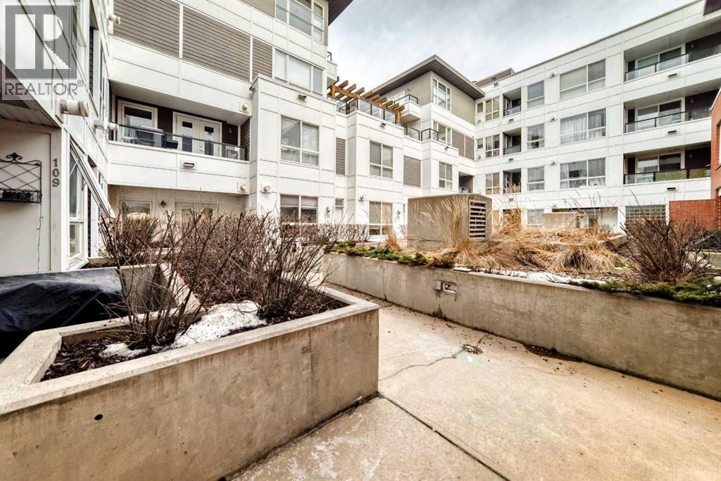 204, 830 Centre Avenue NE — photo 33