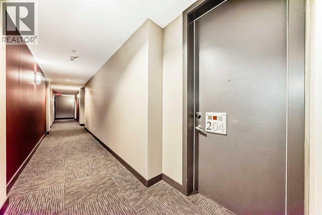 204, 830 Centre Avenue NE — photo 30