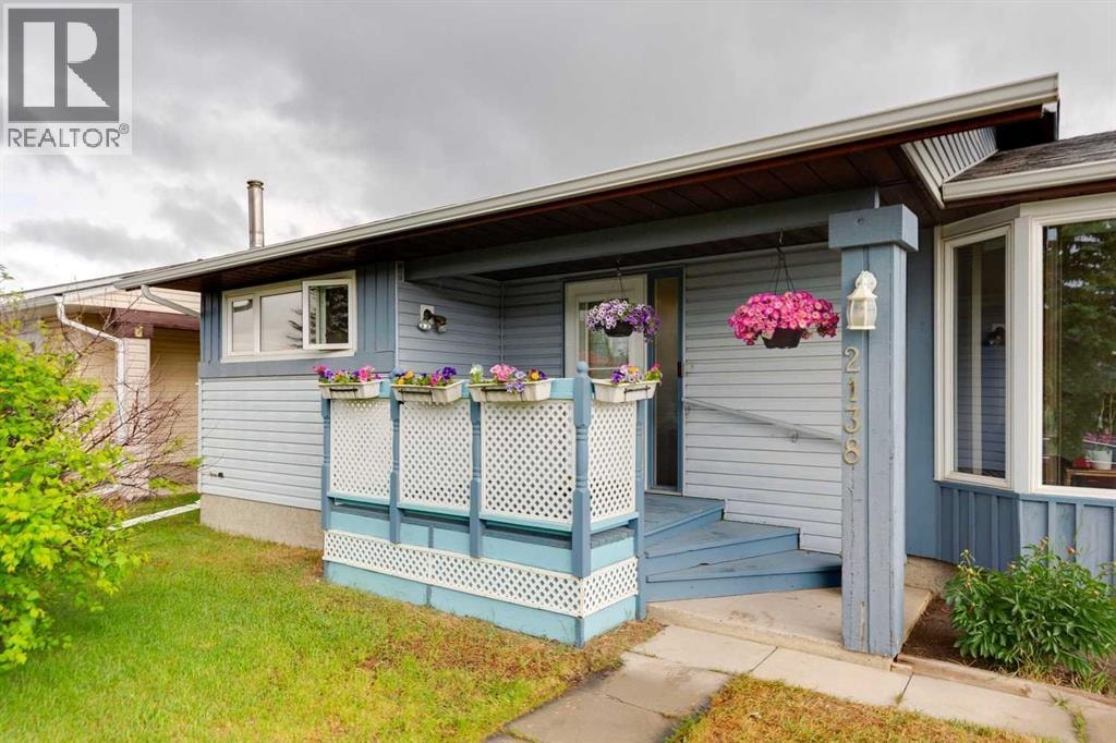 2138 Summerfield Boulevard SE — photo 2