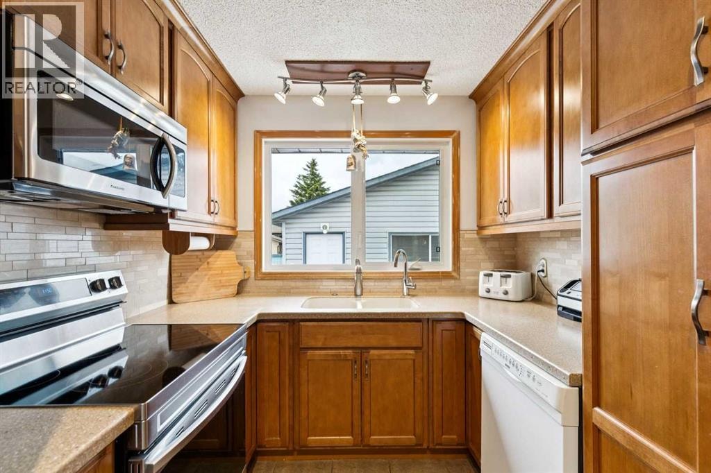 2138 Summerfield Boulevard SE — photo 17