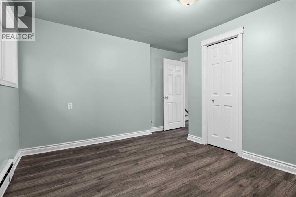 67 Hooke Road SW — photo 30