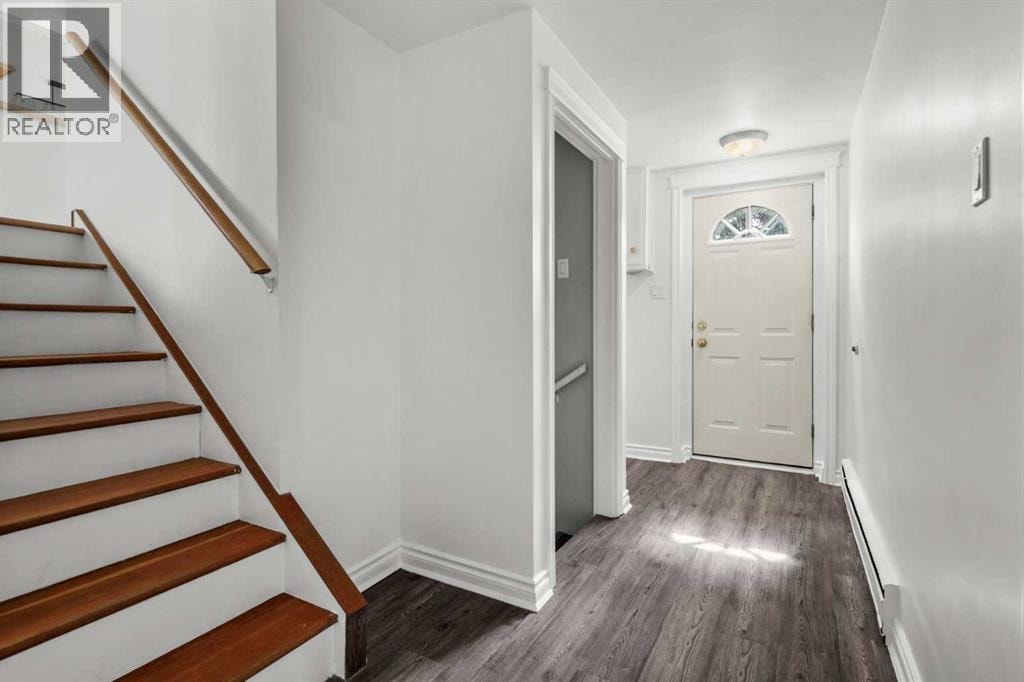 67 Hooke Road SW — photo 26