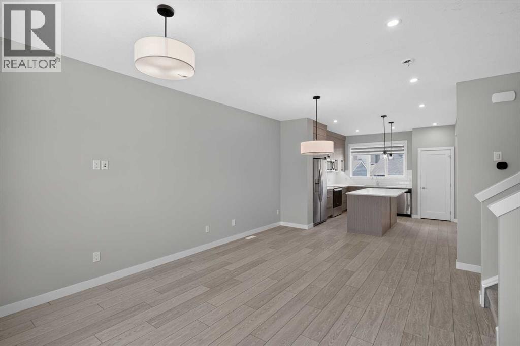 204 Chelsea Manor — photo 6