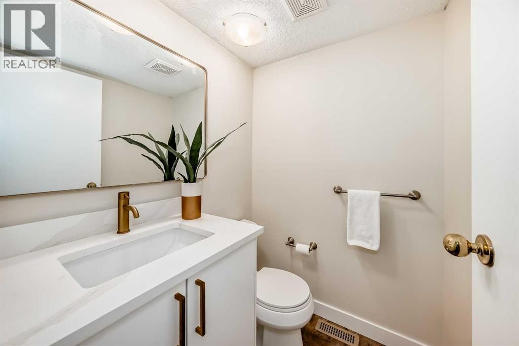 322 Point Mckay Gardens NW — photo 13