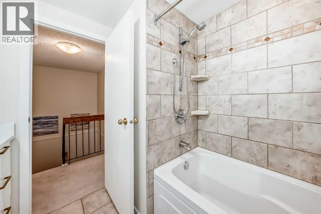 322 Point Mckay Gardens NW — photo 24
