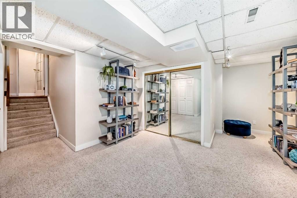 322 Point Mckay Gardens NW — photo 27