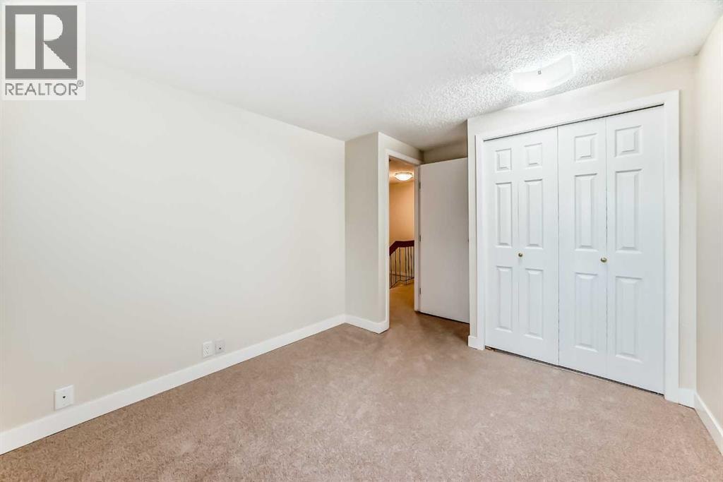 322 Point Mckay Gardens NW — photo 22