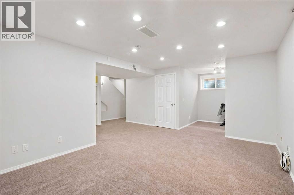 88 Rockyledge Crescent NW — photo 24